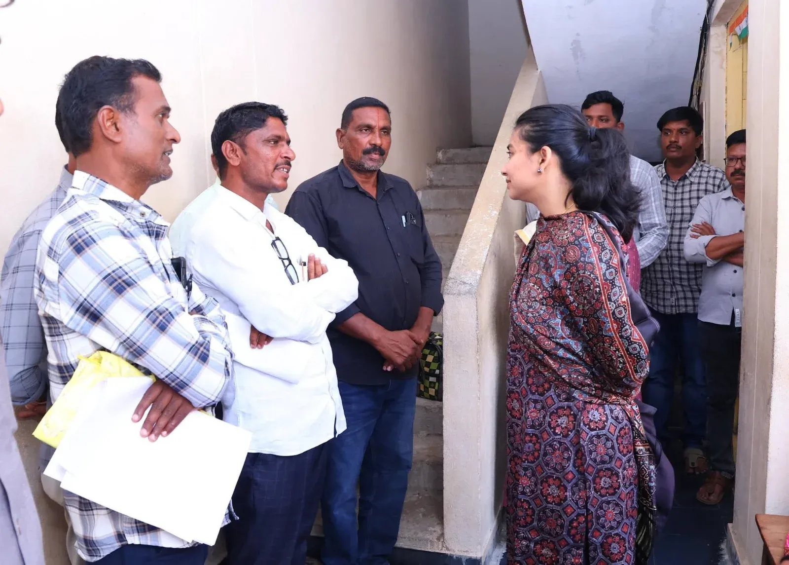 అందుబాటులో ఉండి.. సేవలు అందించాలి :జిల్లా కలెక్టర్ గరిమ అగ్రవాల్
