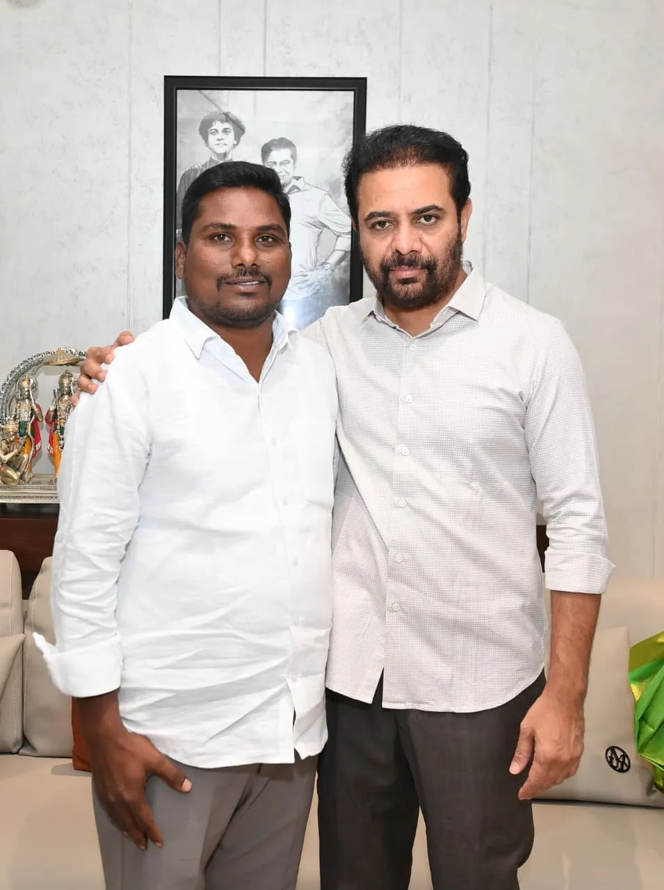 కేటీఆర్ను మర్యాదపూర్వకంగా కలిసిన బీఆర్ఎస్ నాయకులు